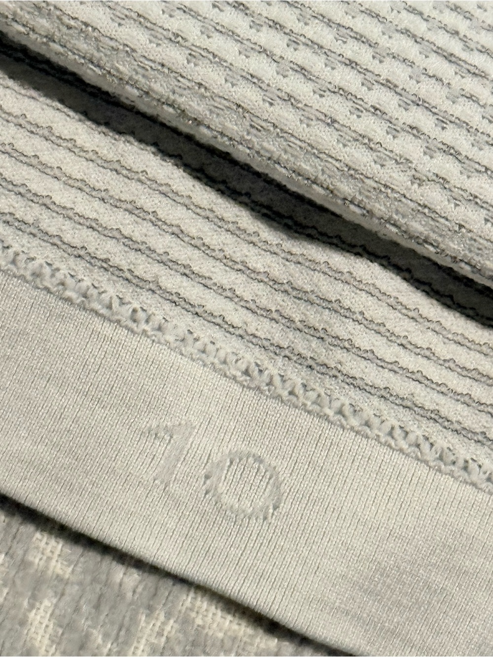 Lululemon /// Women’s Swiftly Tech Short Sleeve Crew - Size 10 - Picture 6 of 7